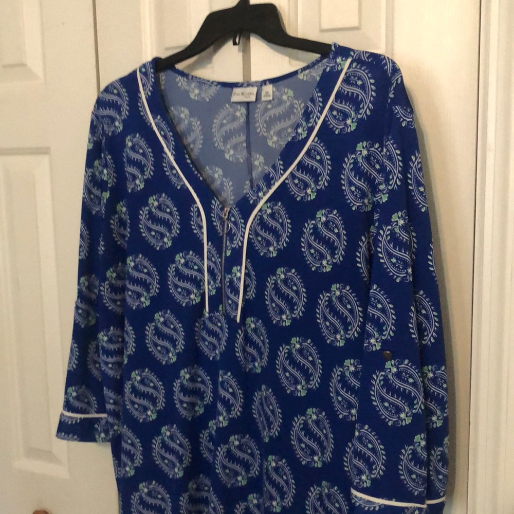 Kim Rogers top.  Good condition.  Size 3X.